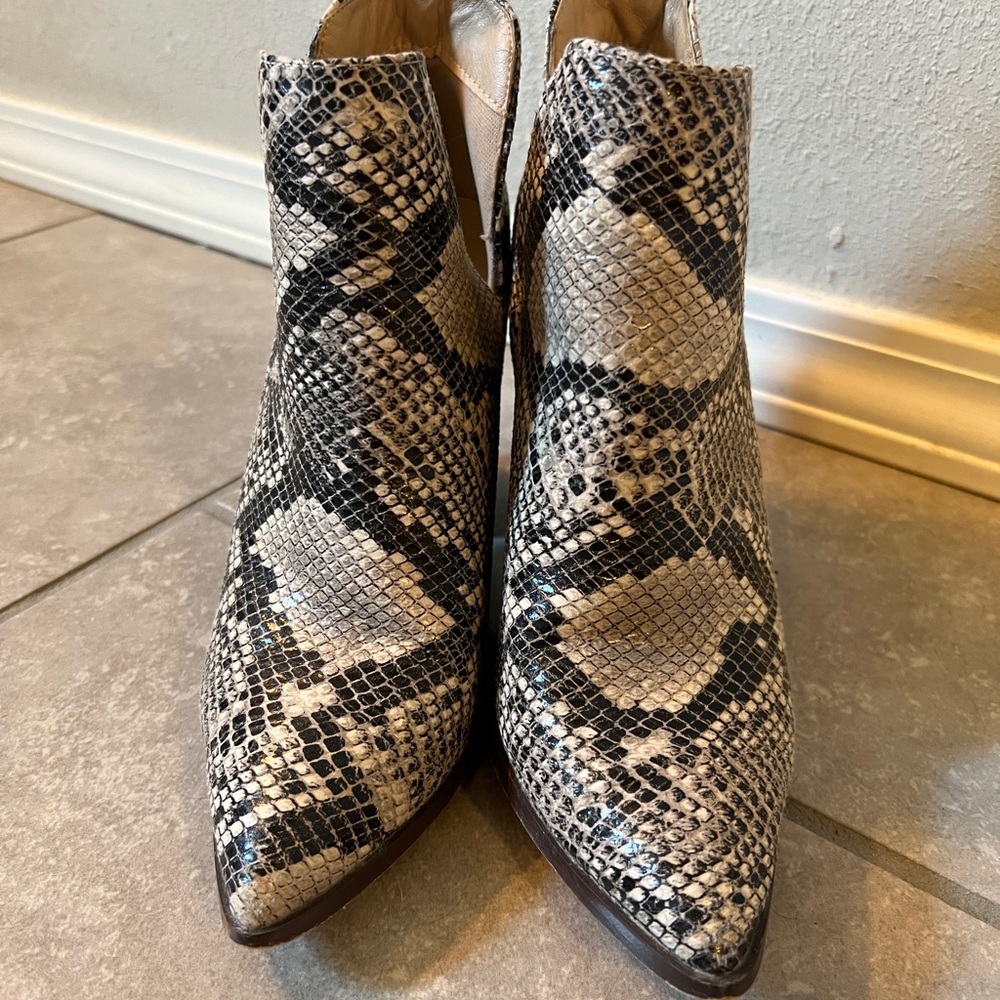 Snake booties